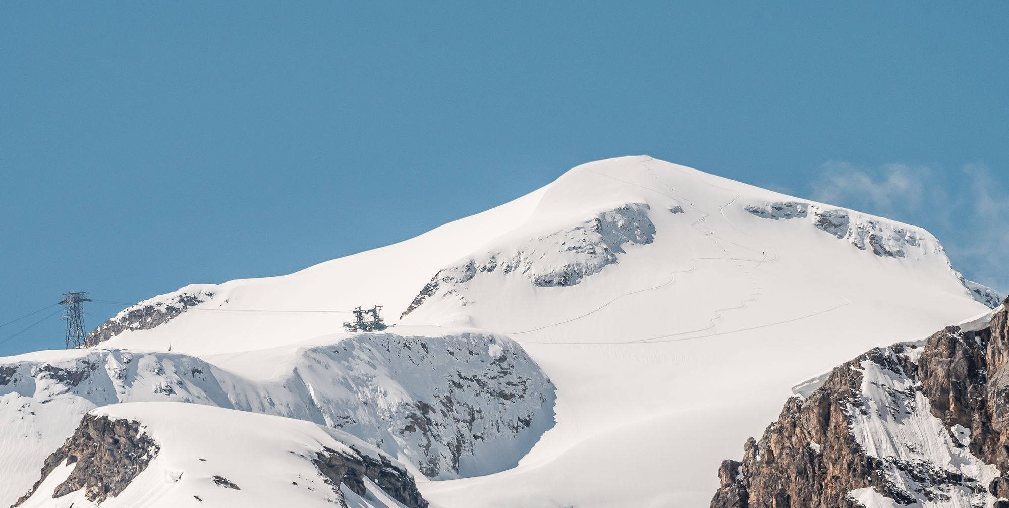 2025 - Avec TIGNES Agence & CHAMPAGNY Agence - Ouvrez les 1ères traces...